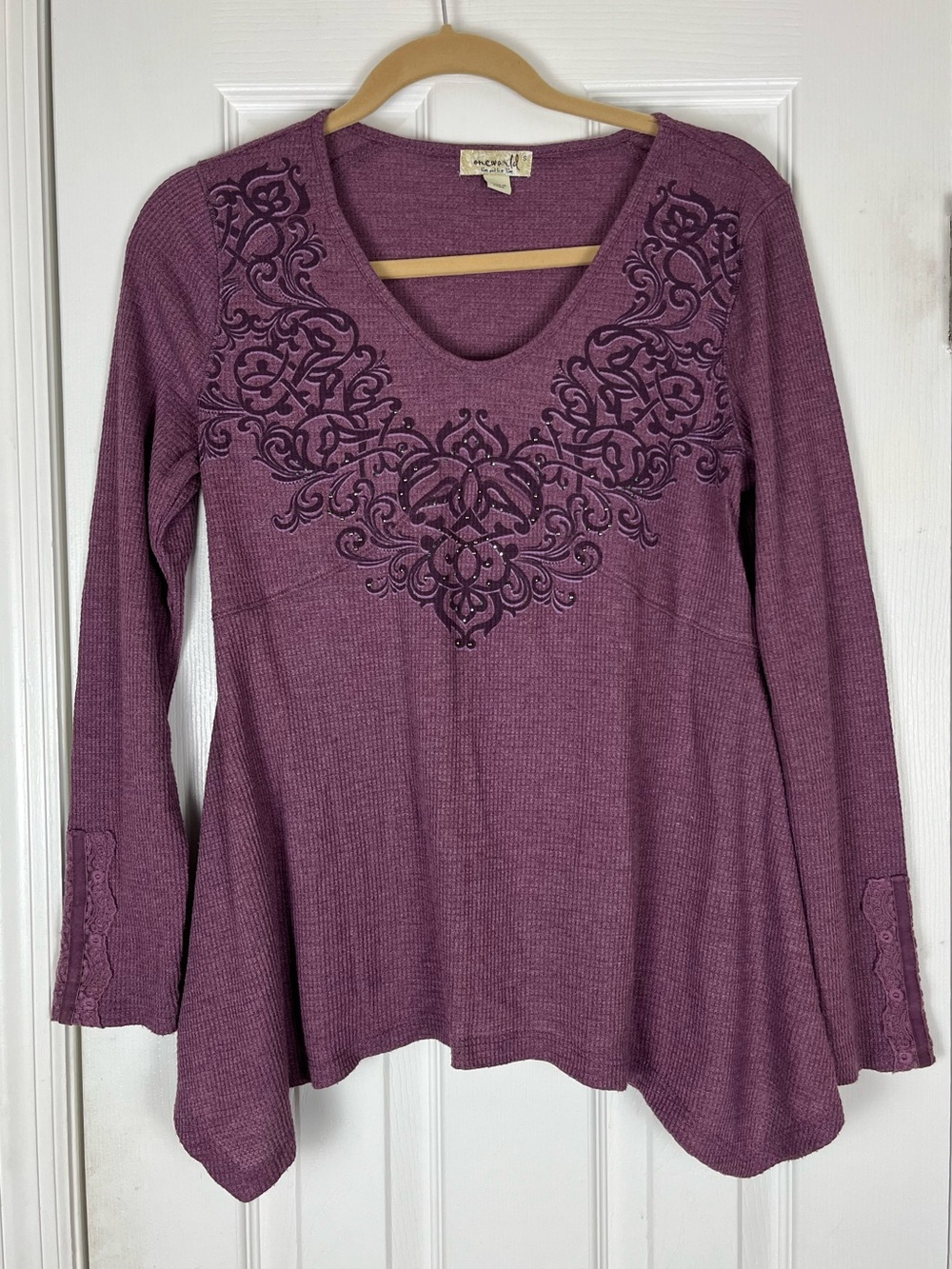 Old World Waffle Knit Tunic Handkerchief Hem Long Sleeves Front Design Sz S